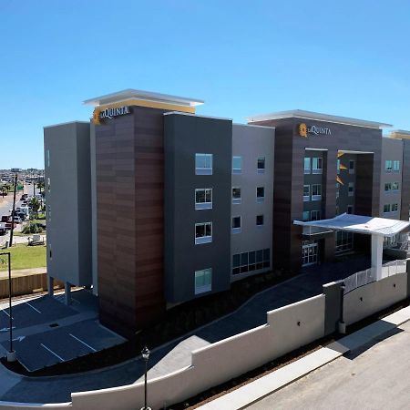 La Quinta Inn & Suites By Wyndham Galveston North At I-45 Eksteriør billede