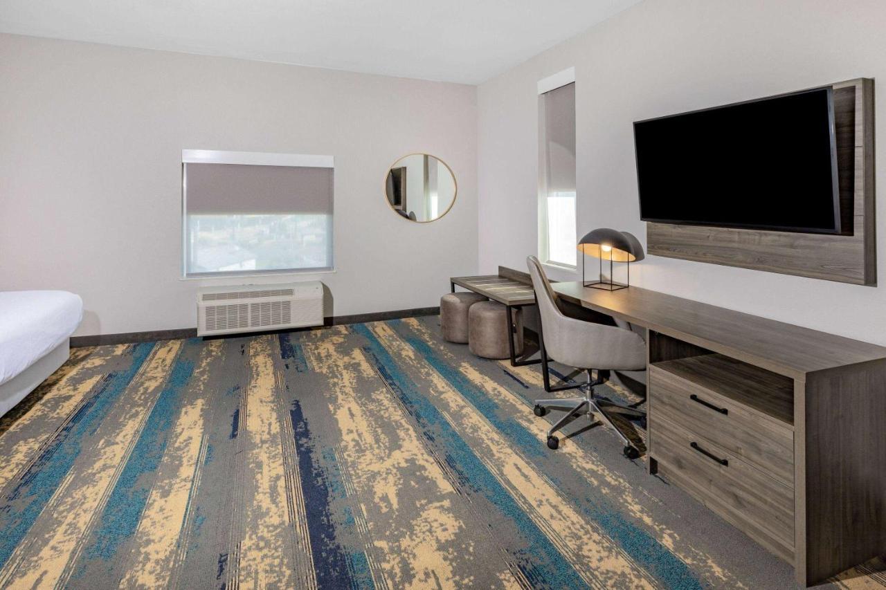 La Quinta Inn & Suites By Wyndham Galveston North At I-45 Eksteriør billede