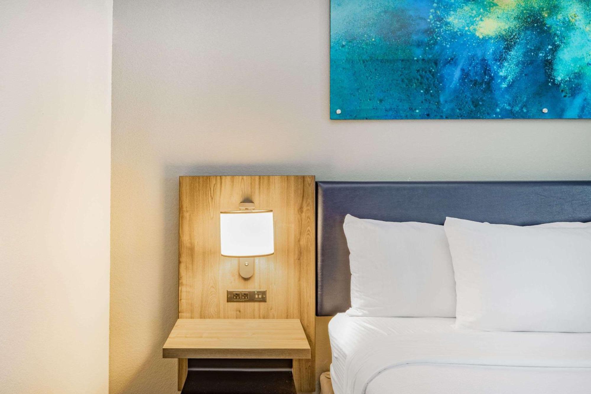La Quinta Inn & Suites By Wyndham Galveston North At I-45 Eksteriør billede